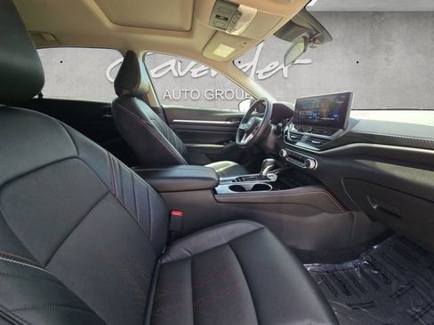 Used 2024 Nissan Altima 2.5 SR w/ SR Premium Package AWD/4WD image 24