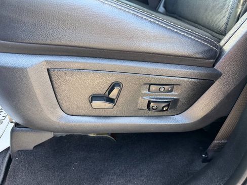 Used 2017 RAM 3500 Laramie w/ Snow Chief Group AWD/4WD image 14