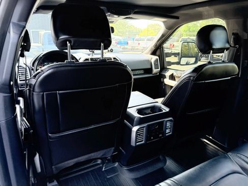 Used 2018 Ford F150 Platinum w/ Equipment Group 701A Luxury AWD/4WD image 32