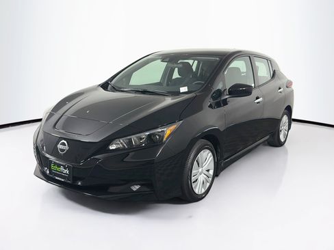 Used 2024 Nissan Leaf S FWD image 3