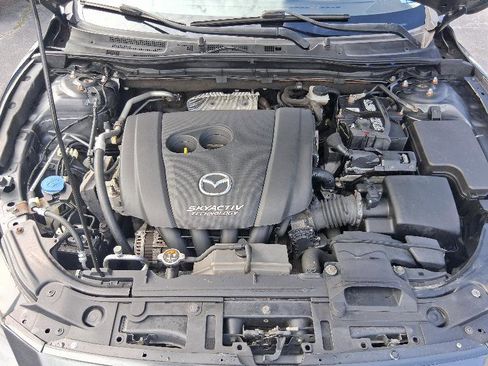 Used 2015 MAZDA MAZDA3 i Sport image 39