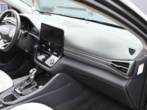 Used 2022 Hyundai Ioniq Limited FWD image 34