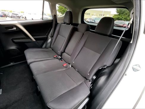 Used 2014 Toyota RAV4 XLE image 18