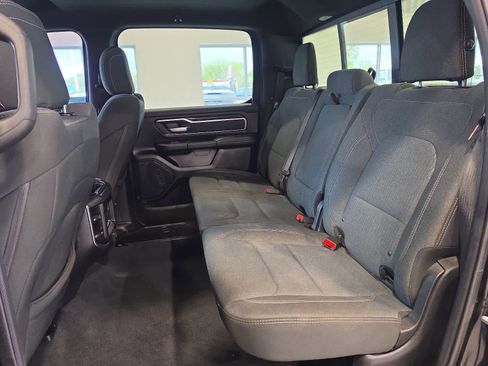 Used 2019 RAM 1500 Big Horn AWD/4WD image 30