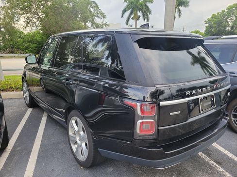 Used 2018 Land Rover Range Rover Supercharged AWD/4WD image 3