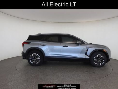 Used 2024 Chevrolet Blazer EV LT AWD/4WD image 23