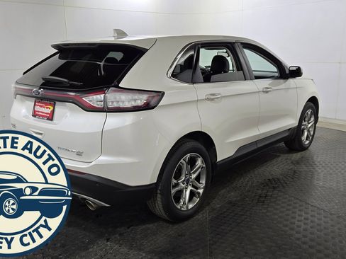 Used 2015 Ford Edge Titanium image 11