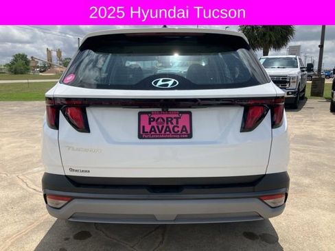 Used 2025 Hyundai Tucson SE image 7