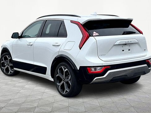 Used 2023 Kia Niro EX Touring image 4