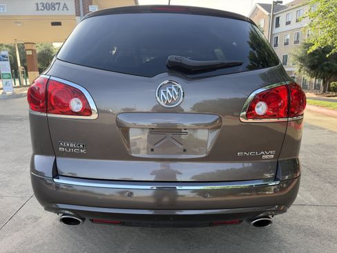 Used 2008 Buick Enclave CXL w/ Entertainment Package #2 FWD image 6