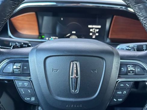 Used 2020 Lincoln Navigator L Reserve w/ Equipment Group 208A Reserve image 37
