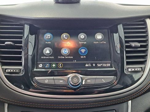 Used 2019 Chevrolet Trax LT w/ LT Convenience Package FWD image 15