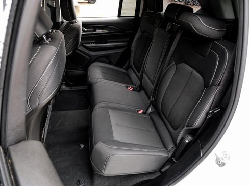 Used 2023 Jeep Grand Cherokee Laredo w/ Luxury Tech Group I image 50