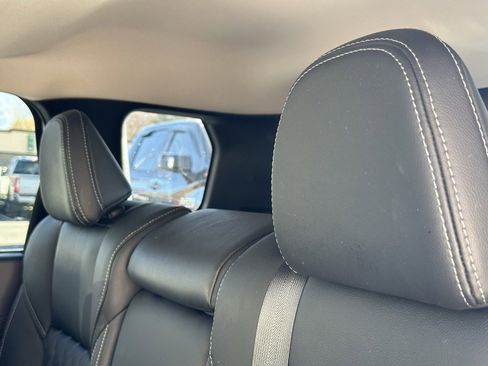 Used 2024 Mitsubishi Outlander SEL image 24