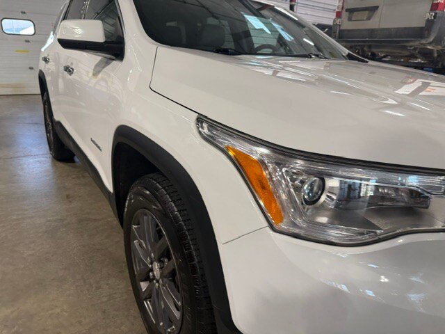 Used 2017 GMC Acadia SLT AWD/4WD image 3