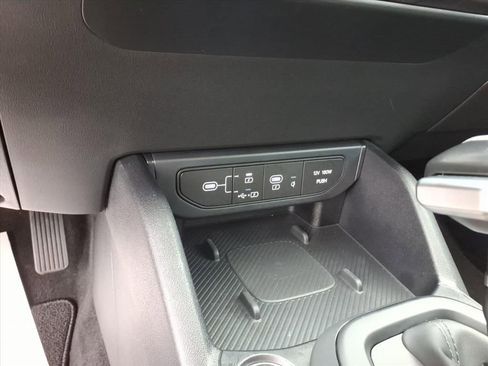 Used 2025 Kia K4 EX image 25