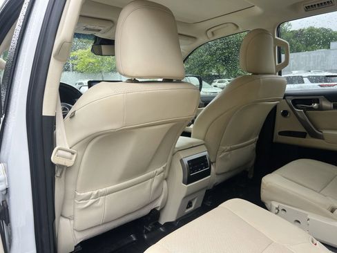 Used 2023 Lexus GX 460 Premium AWD/4WD image 19