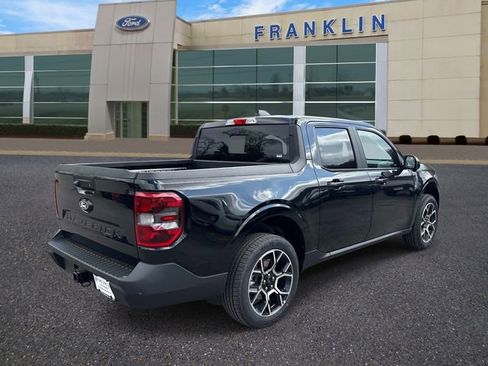 New 2026 Ford Maverick Lariat image 7