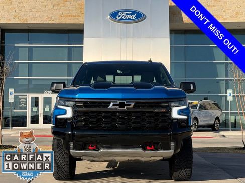Used 2023 Chevrolet Silverado 1500 ZR2 w/ Technology Package image 2
