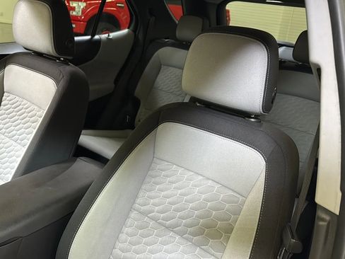 Used 2020 Chevrolet Equinox LS w/ LS Convenience Package image 14