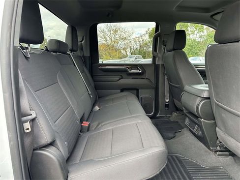 Used 2024 Chevrolet Silverado 3500 LT image 11