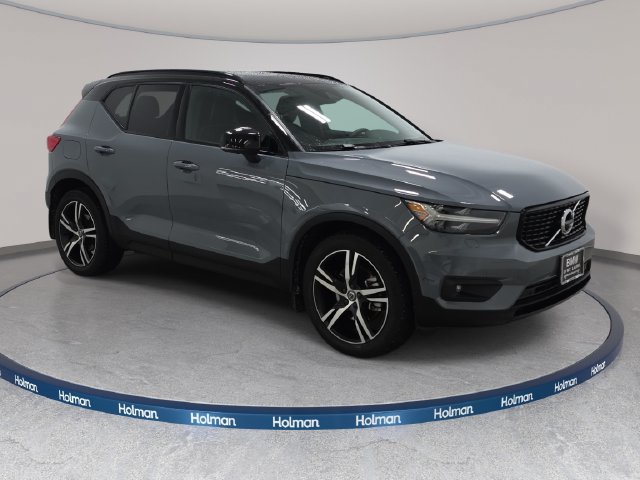 Used 2022 Volvo XC40 T5 R-Design w/ Protection Package AWD/4WD image 4