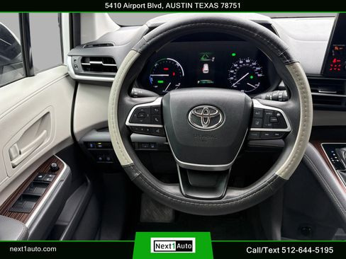 Used 2021 Toyota Sienna LE image 25