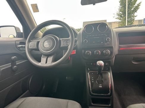 Used 2012 Jeep Patriot Sport image 20