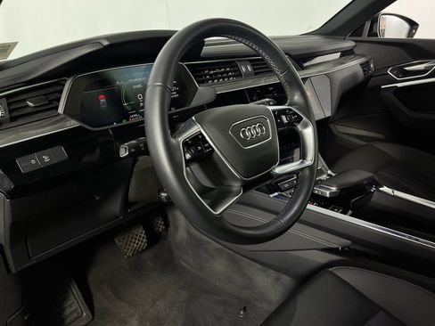 Used 2023 Audi e-tron Premium w/ Convenience Plus Package image 22