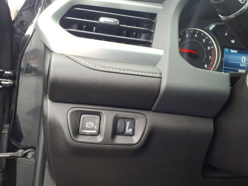 Used 2023 GMC Acadia SLE w/ Driver Convenience Package FWD image 28