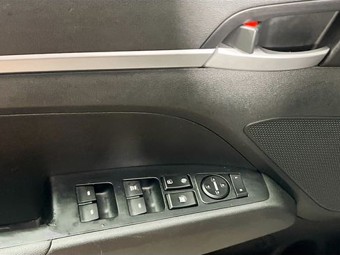 Used 2020 Hyundai Elantra SE w/ Cargo Package (C1) FWD image 16