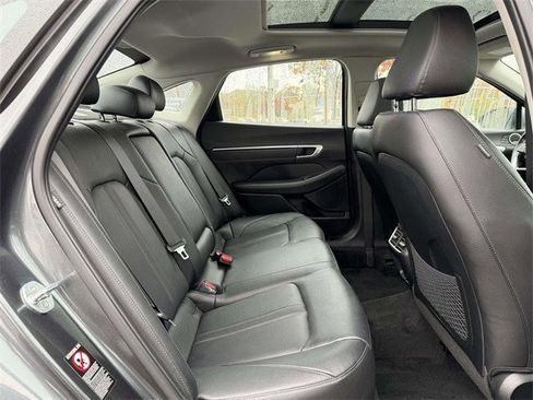 Used 2022 Hyundai Sonata Limited w/ Cargo Package image 25