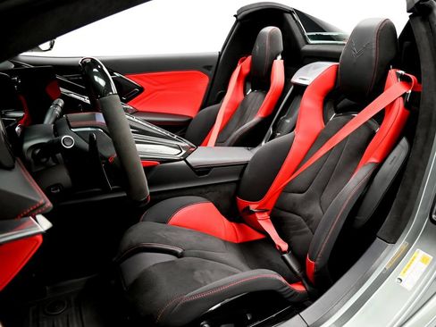 Used 2024 Chevrolet Corvette Z06 w/ Stealth Interior Trim Package RWD image 10