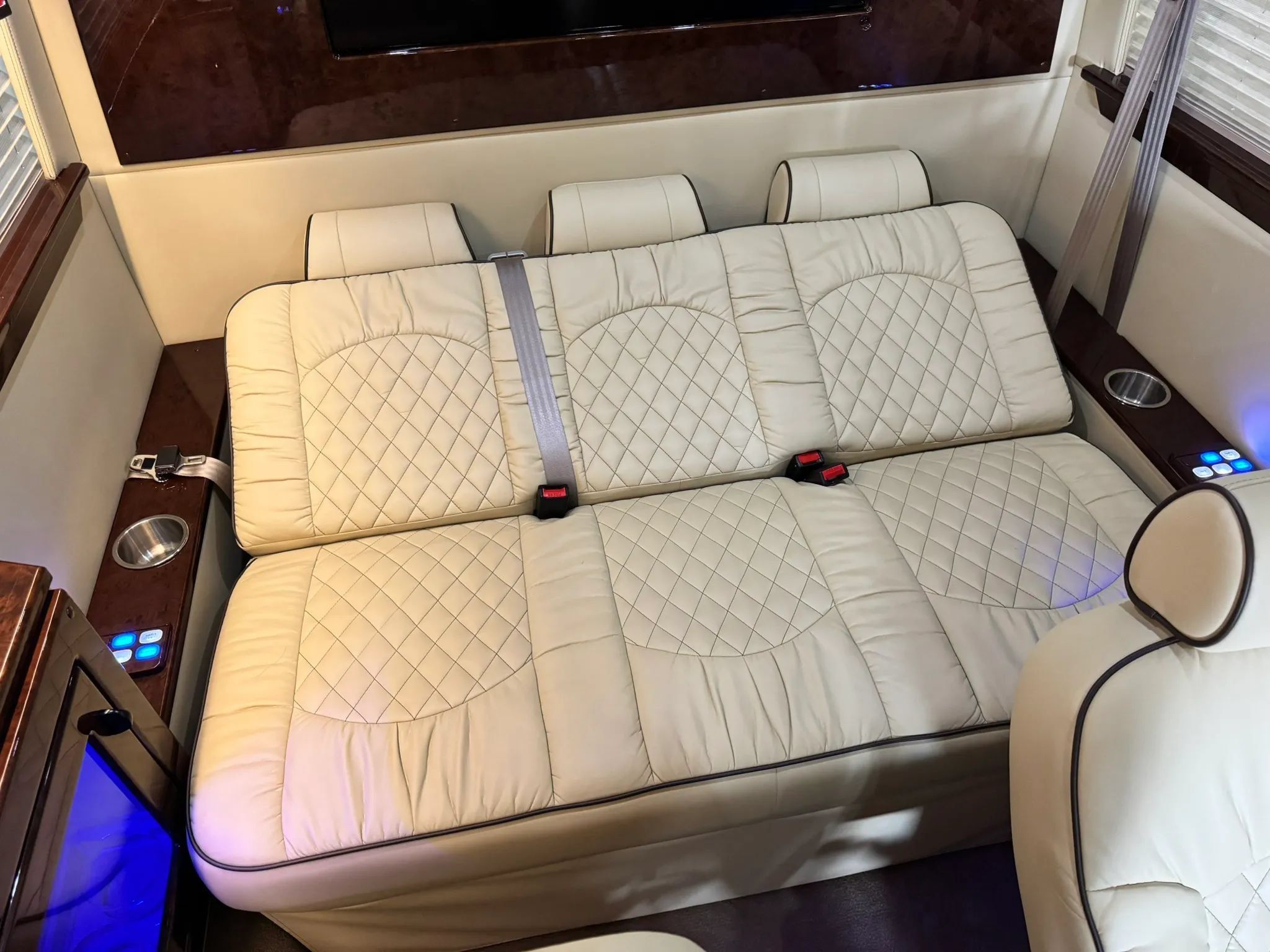 Used 2016 Mercedes-Benz Sprinter 2500 image 62