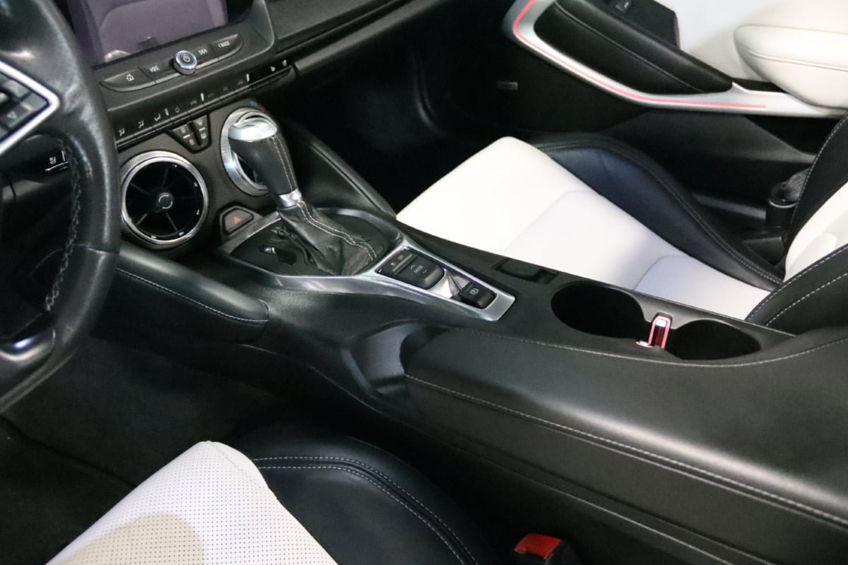 Used 2018 Chevrolet Camaro SS RWD image 46