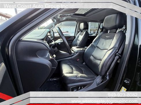 Used 2018 Cadillac Escalade ESV Luxury RWD image 19