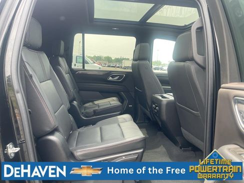 Used 2022 Chevrolet Suburban RST w/ Luxury Package AWD/4WD image 27