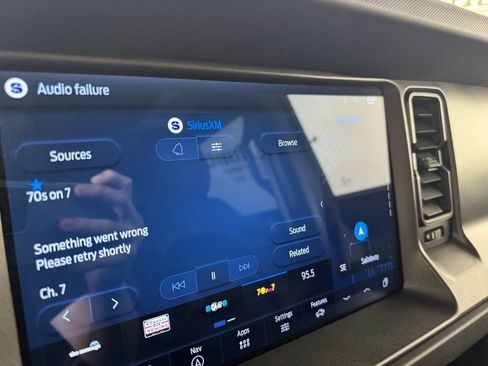Used 2025 Ford Bronco Badlands AWD/4WD image 16