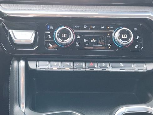 Used 2024 GMC Sierra 3500 Denali w/ Denali Reserve Package image 17