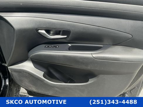 Used 2025 Hyundai Santa Cruz SE image 12