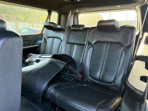 Used 2023 Jeep Wagoneer L Series II image 18