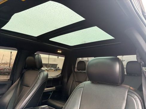 Used 2018 Ford F150 Lariat w/ Equipment Group 502A Luxury AWD/4WD image 16