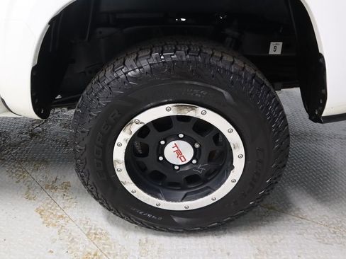 Used 2023 Toyota Tacoma SR AWD/4WD image 19