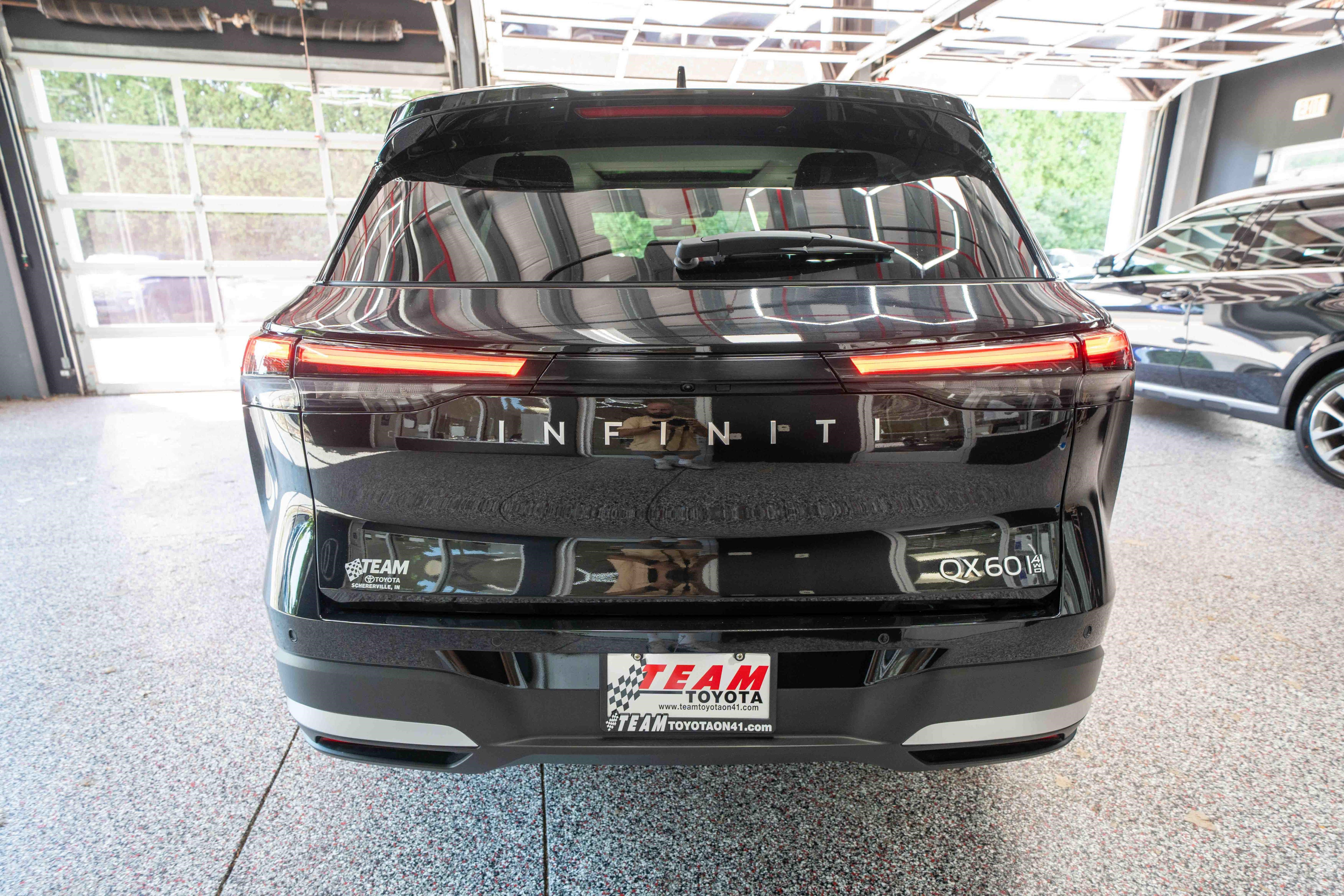 Used 2026 INFINITI QX60 Luxe w/ Cargo Package AWD/4WD image 3