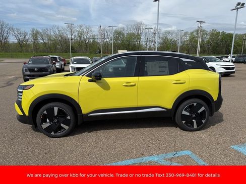 New 2026 Nissan Kicks SR w/ SR Premium Package AWD/4WD image 4