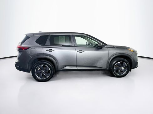 Used 2024 Nissan Rogue SV FWD image 10