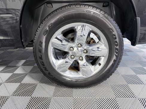 Used 2019 RAM 1500 Big Horn image 28