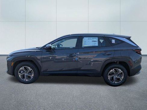 New 2026 Hyundai Tucson Blue SE FWD image 3