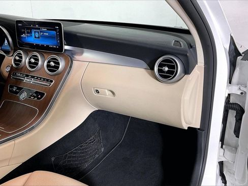 Used 2019 Mercedes-Benz C 300 Sedan image 16