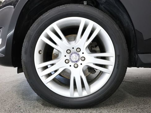 Used 2015 Mercedes-Benz GLK 250 BlueTEC 4MATIC image 5
